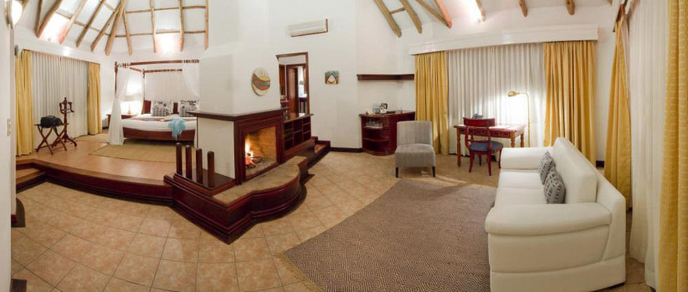 Royal Palm Galapagos, Curio Collection Hotel By Hilton Bellavista  Exterior photo